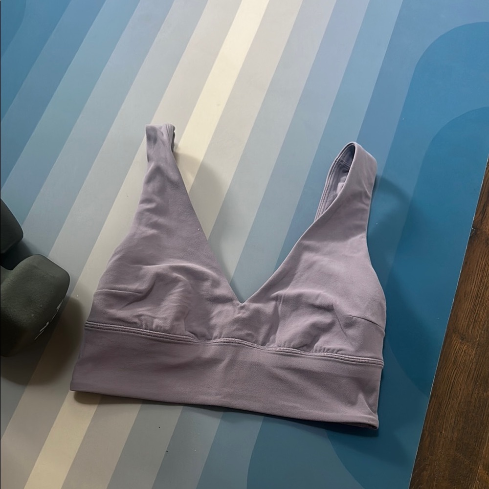lululemon Align V-Neck
Bra
